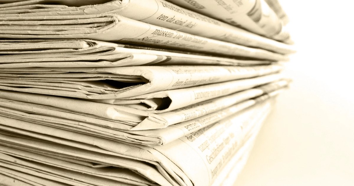 Free newspaper stacks image